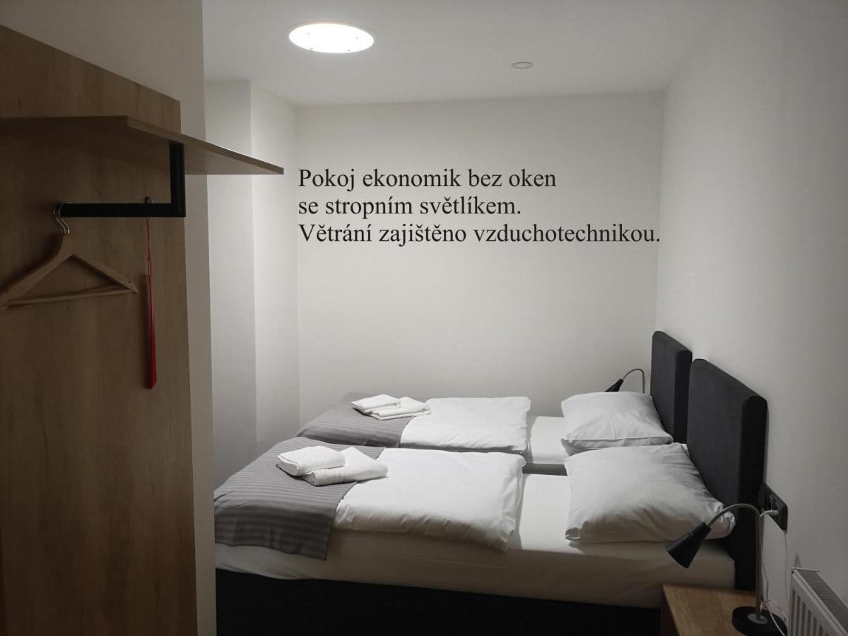 Penzion Don Trebic Bagian luar foto