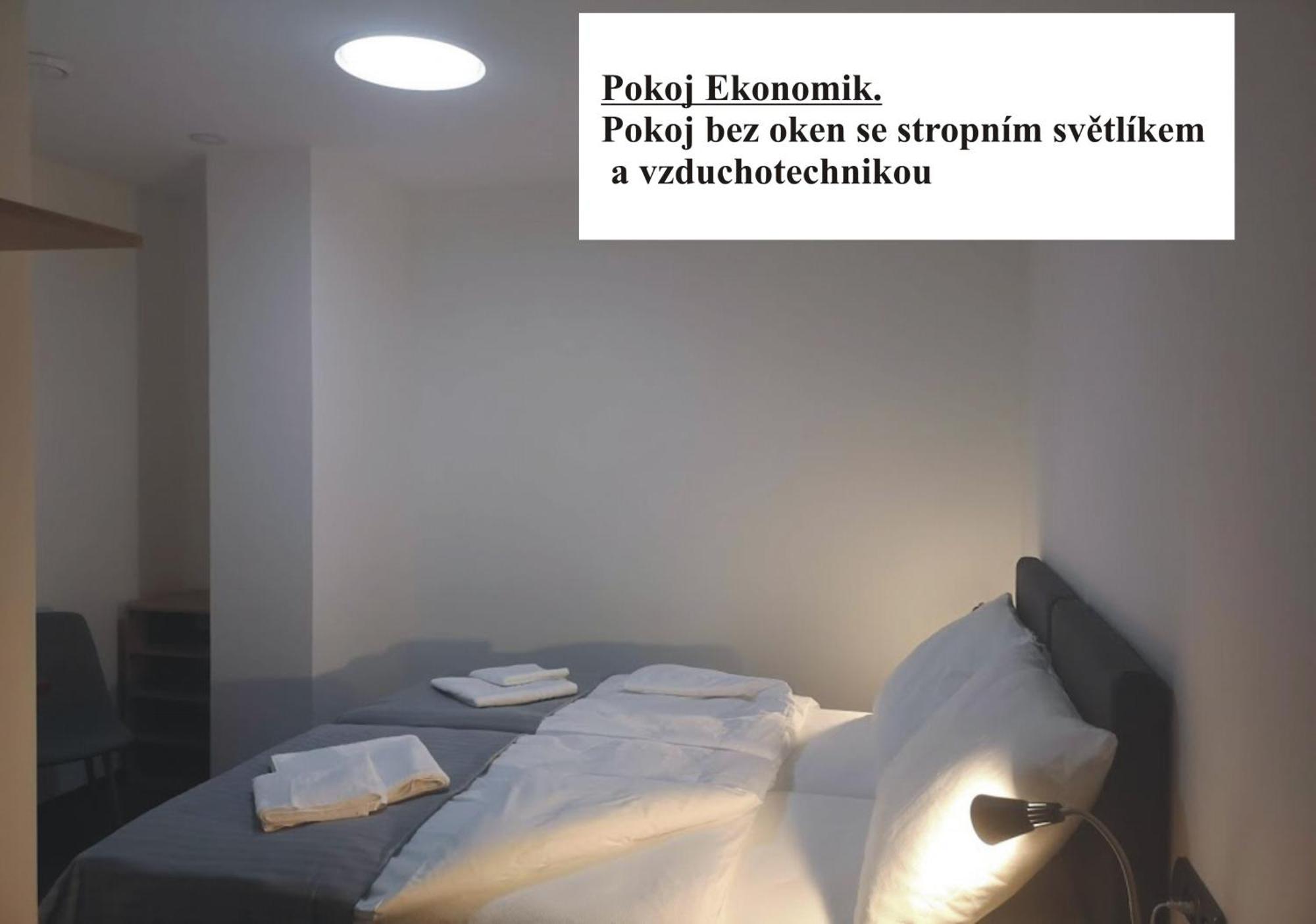 Penzion Don Trebic Bagian luar foto
